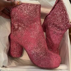 These Are A Pair Of Beautiful Pink Gradient Glitter Margiela Tabis In Sz 40, Sold Out Everywhere. Comes In Plastic To Protect Glitter On Boots And With The Dustbags And Original Box. Will Fit A Sz 9, 9.5, Or 10. Cuban Heel Boots, Maison Martin Margiela Shoes, Open Toe Ankle Boots, Tabi Boots, Burgundy Boots, Patent Boots, Green Boots, Margiela Shoes, Pink Gradient