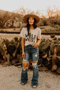 Casey Jean, Simple Western Outfits, Western Girl Outfits, Southern Outfits, Country Style Outfits, Western Wear Outfits, Looks Country, Cute Country Outfits, Star Eyes