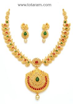 Uncut Diamond Necklace, Indian Diamond Jewellery, Indian Gold Jewelry, 22k Gold Necklace, Temple Jewelry Necklace, Peacock Necklace, 22k Gold Jewelry, Gold Jewelry Stores, Diamond Necklace Set