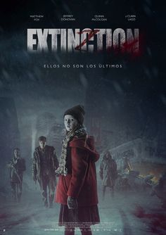 a movie poster for the extingstition starring in spanish and english, with an image of a woman wearing a red coat