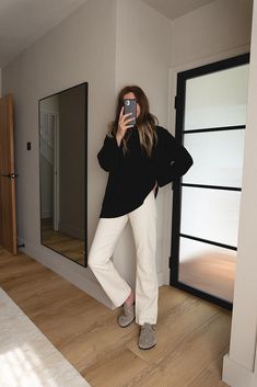 Birkenstock Boston Outfit Autumn, Boston Clog Outfits, Winter Birkenstock Outfit, Birkenstock Boston Outfit Fall, Boston Fall Outfits, Bostons Birkenstock, Boston Clogs Outfit, Birkenstock Clog Outfit, Clog Outfits