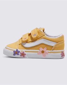 Toddler Old Skool V Shoe Cute Shoes For Toddlers, Toddler Shoes Girl, Affordble Toddler Shoes With Dresses, Groovy Shoes, Easter Shoes, V Flower, Toddler Shoes Vans, Baby Sneakers Vans, Toddler Girl Clothes