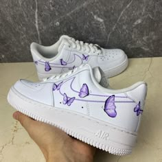 🔥 Brand New 👟 Authentic Sneakers 💫 Every pair is hand painted to order. ✨ Best quality waterproof and scratch-proof paints used. 🎁 Treat the shoes as art as they are delicate and special. 💌 We accept custom orders. Kindly drop a message for the same. Nike Shoes Women Fashion, Butterfly Shoes, Painted Sneakers, Wedding Sneakers, Nike Fashion Shoes, Preppy Shoes, Pretty Shoes Sneakers, Unique Sneakers, Air Force 1 Custom