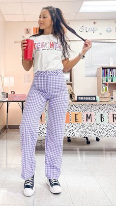 Pink Shirt Day Outfit, Converse Teacher Outfit, Dress Like A Student Day For Teachers, Cute Teacher Fits, Teacher Outfits Elementary Spring, Summer Teacher Outfits Elementary, Teacher Aesthetic Outfit, Shein Teacher Outfits, Fashion For Teachers