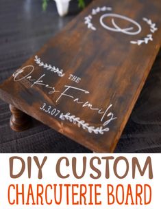 this diy custom chalkboard is so easy to make and looks great on the table