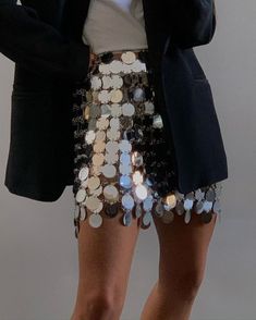 Trendy Party Mini Skort, Metallic Sequins Skirt For Party Season, Trendy Shiny Skirt For Night Out, Summer Metallic Sequin Skirt, Chic Metallic Sequin Skirt, Metallic Sequined Mini Skirt, Chic Metallic Skirt With Sequins, Trendy Party Mini Skirt, Chic Party Skort