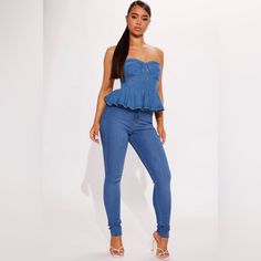 Nwt Fashion Nova Daniella Denim Top Never Worn And Quickly Sold Out Online! - Denim Peplum Top - Strapless - Fully Lined - Back Zipper Closure - 100% Cotton Fashion Nova Shirts, Fashion Nova Plus Size, Plaid Skirt Set, Brown Corset, Plaid Crop Top, Fashion Nova Tops, Bodysuit Fashion, Detailed Sweater, Print Crop Tops