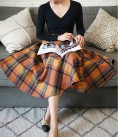 This Wool Plaid Vintage-Academia Skirt from Deer Doll is perfect for those moments that call for elegance and sophistication. Crafted from premium wool, with soft and smooth lining, A-line silhouette and its chic plaid pattern in Fall hues, this skirt is a timeless piece that will last you for years to come. (New measurements as of Sept 27) (waist does not stretch) SIZE S Waist 66cm / Length 75cm SIZE M Waist 70cm / Length 76cm SIZE L Waist 74cm/ Length 77cm SIZE XL Waist 78cm/ Length 77cm Vintage Academia, Belle Silhouette, Vintage Plaid, Plaid Skirt, Vintage Modern, Mode Vintage, Plaid Skirts, Wool Plaid, Plaid Pattern