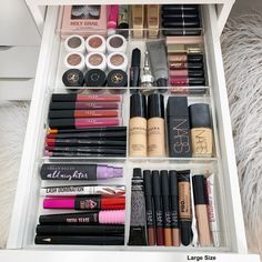 Maquillaje Aesthetic, Modern Makeup, Ikea Alex