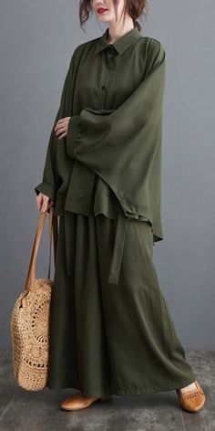 Cute Art Outfits, Loose Modest Outfits, Fancy Shirts For Women, Japanese Linen Fashion, Back Shirt Design, Green Fashion Outfits, Chiffon Outfit, Wide Legged Pants, Chiffon Pants