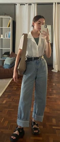 Music Style Fashion, Zen Days Street Style, Normal College Outfits, Bohemian Formal Outfit, 90s Spring Aesthetic, Graduate School Outfits Casual, Indie Corporate Outfit, Girly Outfits Aesthetic Summer, In Style Outfits 2024