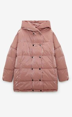 Hooded high collar coat with long sleeves. Front hidden zipper pockets. Front double breasted closure with metallic snap buttons. Color pink. High Collar Coat, Zara Puffer Jacket, Oversized Puffer Coat, Zara Puffer, Leather Puffer Jacket, Down Winter Coats, Oversized Puffer, Zara Coat, Long Puffer Coat