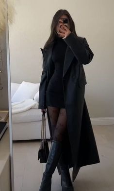 Black mini dress outfit sheer tights knee high boots trench coat winter look style insppo 40s Mode, Stil Elegant, Coat Outfits, Date Outfits, 가을 패션, Looks Style