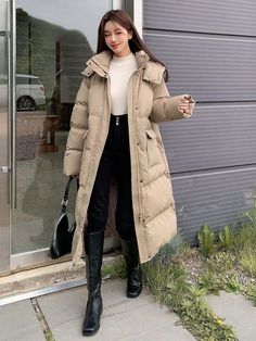 Casual Long Jacket Outfit, Outfits With Parka Jacket, Winter Long Coat Outfits, Long Puffy Jacket Outfit, Long Winter Jacket Outfit, Long Coat Outfit Women, Winter Outfits Puffer Vest, Long Winter Jackets Women, Ladies Long Coats