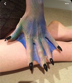 Creepy Mermaid, Makeup Halloween Ideas, Evil Mermaid, Mermaid Halloween Costume, Evil Mermaids, Webbed Hands, Ideas For Makeup