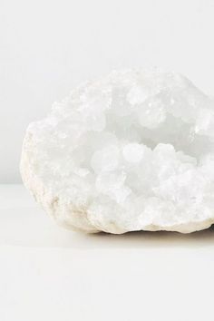 White Crystals Aesthetic, Clear Quartz Aesthetic, Spirituality Aesthetic, Romeo I Julia, Clear Aesthetic, Huge Crystal, Best Meditation