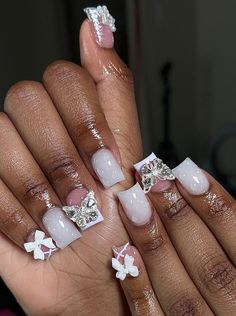 Valentines Nails French, Nail Inspo Hello Kitty, Duck Nails Short, French Tip Nails Pink, Azul Nails, Nails Sanrio, Nails Freestyle, Nails Airbrush, Nails Charm