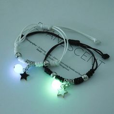 2Pcs Luminous Star Cat Moon Couple Bracelet Kitten Flower Handmade Adjustable Rope Matching Matching Things, قلادات متدلية, Glow Bracelets, Matching Friend, Glow Birthday, Moon Bracelet, Bracelet Couple, Bracelets Design, Friendship Jewelry