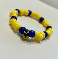 If your kid likes minions, then this bracelet is perfect for your child! Monster Inc Bracelet, Minion Bracelet, Disney Character Bracelets, Adjustable Yellow Plastic Bracelets, Yellow Hand-strung Spiritual Bracelets, Minion, Jewelry Bracelets, Beaded Bracelets, Ships