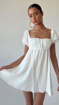 Brunch Dress, Mini Dress White, Let's Dance, Polly Dress, Sleeves Clothing, Mode Inspo, White Mini Dress, Model Dress