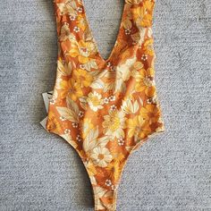 Nwt Zara Cutout Women's One Piece Swimsuit Unique Join Life Collection Size S Sold Out Fitted Orange V-neck Bodysuit, Orange Sleeveless Bodysuit For Summer, Sleeveless Orange Bodysuit For Summer, Orange V-neck Swimwear For Spring, Orange One-piece Swimwear With Floral Print, Fitted Orange Floral Print Swimwear, Orange Beach Bodysuit, Orange Bodysuit For Beach Season, Orange Beachwear Bodysuit For Beach