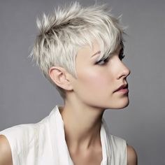 20 Best Summer Blonde Hair You'll Love Platinum Pixie, Summer Blonde, Blonde Pixie Hair, Wavy Haircuts