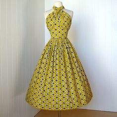 vintage 1950's dress ...fabulous designer CAROLYN SCHNURER novelty print cotton convertible halter full skirt pin-up party dress Pin Up Party, Vintage Halter Dress