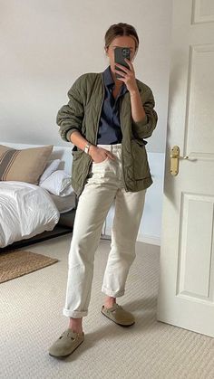 Birkenstock Boston Khaki, Khaki Boston Birkenstock Outfit, Birkenstock Boston Stone Coin, Birkenstock Boston Work Outfit, Birkenstock Boston Style, Khaki Birkenstock Outfit, Birken Boston Outfit, Khaki Shoes Outfit, Boston Birks Outfit