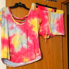 Excellent Condition Never Worn Multicolor Tops For Beach Season Loungewear, Yellow Summer Tops For Loungewear, Tie Dye Shorts, Tie And Dye, Short Set, No Boundaries, Pink Yellow, Short Sets, Boundaries