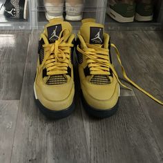 Lightning Fours Size 10 Men 8/10 Condition Jordans For Men, Jordan Shoes, Yellow Black, Black N Yellow, Athletic Shoes, Men's Shoes, Jordan, Size 10, Conditioner