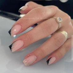 Best Classy Nails, Black Classy Nails, Beautiful Nails Elegant, Nails Design Classy, Classy Short Nail Designs, Elegance Nails, Neutral Nails Acrylic, Elegant Touch Nails, Nail Designs Ideas