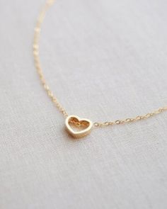 Gold Open Heart Necklace, Open Heart Necklace, Cute Necklace, Open Heart, Love Necklace, Pretty Jewellery, Bling Bling, Minimalist Jewelry, Cute Jewelry