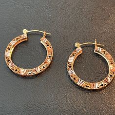 Vintage Beverly Hills Gold 14k Rose Gold Hoop Filigree Earrings 1" Round Stamped With 14k In Original Box Never Used In Excellent Condition Estimated Measurements Vintage Beverly Hills, Silver Bead Earrings, Anthropologie Earrings, Rose Quartz Earrings, Witch Jewelry, Swirl Earrings, Goth Jewelry, Dangle Hoop Earrings, Filigree Earrings