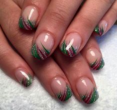 Holiday Nails Christmas, Nails Yellow, Holiday Nail Designs, Cute Christmas Nails, Modern Nails