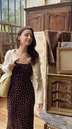 Celana Jogger Wanita, Dress And Cardigan, Fest Outfits, Mode Hippie, Mode Inspo, 가을 패션, Dress Outfit, Mode Inspiration, Looks Vintage