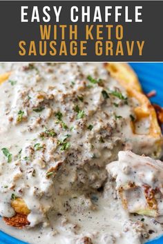 an easy keto sausage gravy on a blue plate with text overlay