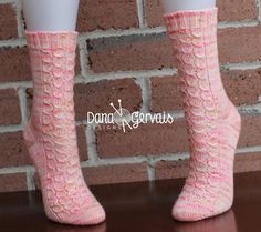 Speckled Eggs sock knitting pattern Short Row Heel, Sock Knitting Pattern, Crochet Patterns Ideas, Speckled Yarn, Speckled Eggs, Knitting Humor, Spring Colours, Cable Pattern