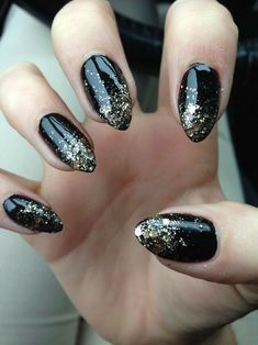 Nye Nails Almond Shape Black, Trendy Winter Nails 2023, Fairy Warrior, Black And Gold Nails, Black Almond Nails, Unghie Sfumate, Nail Goals, Warrior Goddess