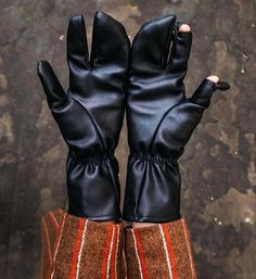 Fantasias Halloween, Mood Board Fashion, Leather Gloves, Look Fashion, Fashion Inspo Outfits, Dress To Impress, Cool Outfits