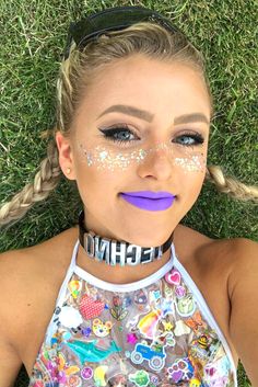 glitter festival makeup, rave makeup Festival Makeup Rhinestones, Rave Halloween, Festival Makeup Tutorial, Rave Glitter, Music Festival Makeup, Makeup Festival, Make Up Designs