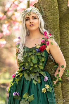 Gaia Costume, Flower Costume Diy Women, Mother Nature Costume Diy, Fairy Costume Ideas, Forest Fairy Costume, Mother Nature Costume, Garden Fairy Costume, Fairy Costume Women, Pixie Costume