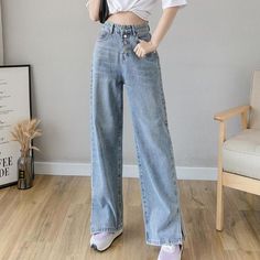 Studio Outfits, Favourite Aesthetic, 80s 90s Aesthetic, Aesthetic Vintage Outfits, Favorite Aesthetic, Wide Leg Denim Pants, Y2k Aesthetic Fashion, Aesthetic Clothing Stores, Egirl Clothes