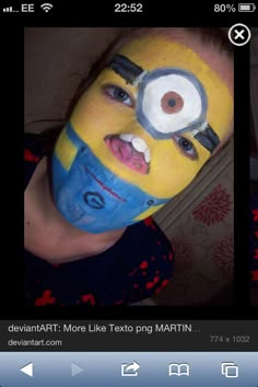 Funny Makeup Looks Hilarious, Minion Makeup, Halloween Face Paint Scary, Movie Character Makeup, Minion Face Paint, Alien Face Paint, Minions Pictures, Cool Face Paint, Minion Face