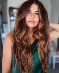 Shatush Hair, Dark Red Hair Color, Rambut Brunette, Truss Hair, Bronze Hair, Dark Red Hair, Red Brown Hair, Hair Color Auburn