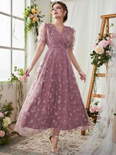 Frocks For Women Party, Frock Designs For Women, Frock Models, Simple Frock Design, Long Frock Designs, Long Gown Design, Fancy Frocks