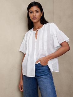 Capsule Wardrobe Tops, Pt Outfits, Romantic Sleeves, Mom Inspo, Pintuck Shirt, 2024 Fits, Cotton Poplin Top, Breezy Style, Inspo Fits