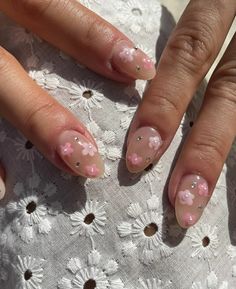 Simple Gel Nails, Summery Nails, Girly Acrylic Nails, Blush Nails, Classy Acrylic Nails, Almond Acrylic Nails, Neutral Nails, Fire Nails