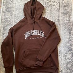 Condition- Never Worn Soft Las Angeles California, Sweater Lounge Set, Los Angeles Hoodie, Sweaters Brown, Comfy Fall Sweaters, White Oversized Sweater, California Hoodie, Pink Oversized Sweater, Shein Sweater