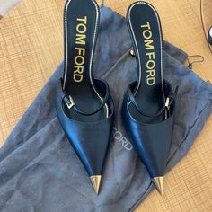 Tom Ford Black Gold Pointed Toe Kitten Heels Shoes Stilettos Nwot. Size 38. Fits Size 7.5. Brand New Never Worn. Authentic Comes With Dustbags. Tom Ford Heels, Pointed Toe Kitten Heels, Tom Ford Shoes, Ford Black, Black Kitten Heels, Kitten Heel Shoes, Black Kitten, Stylish Sandals, Lemon Pepper