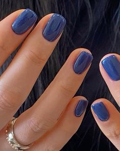 Nail Ideas No Extension, Aesthetic Short Gel Nails, Navy Nails Gel, Navy Gel Nails Short, Naive Blue Nails, Jodsone Gel Nails, Spring 2024 Gel Nails, Winter Nail Inspo 2023 Almond, Neutral Spring Nail Colors